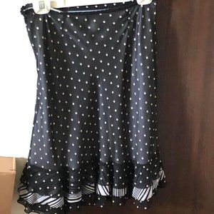 Nine & Co Size 8P skirt